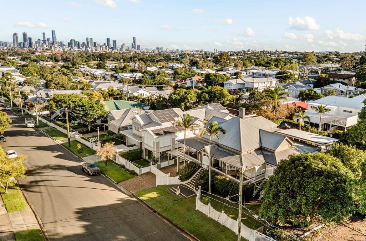 76 Watson Street Camp Hill Qld.jpg