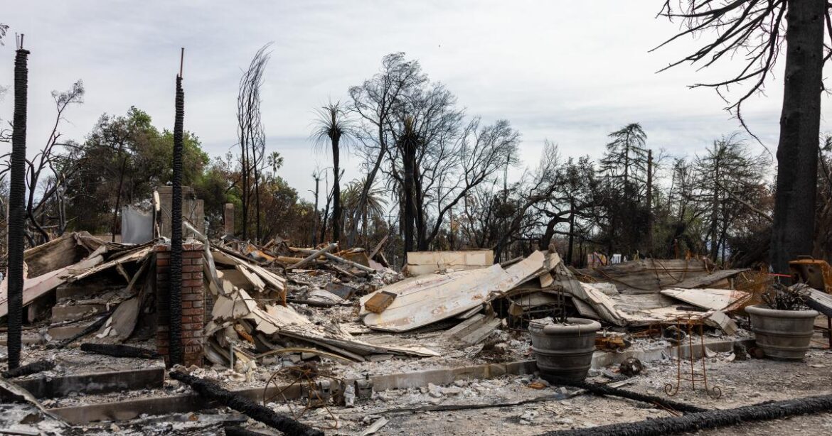 Urlhttps3a2f2fcalifornia times brightspot.s3.amazonaws.com2f3d2fb22f98a561604bda8e4a22a2fbaa.jpeg