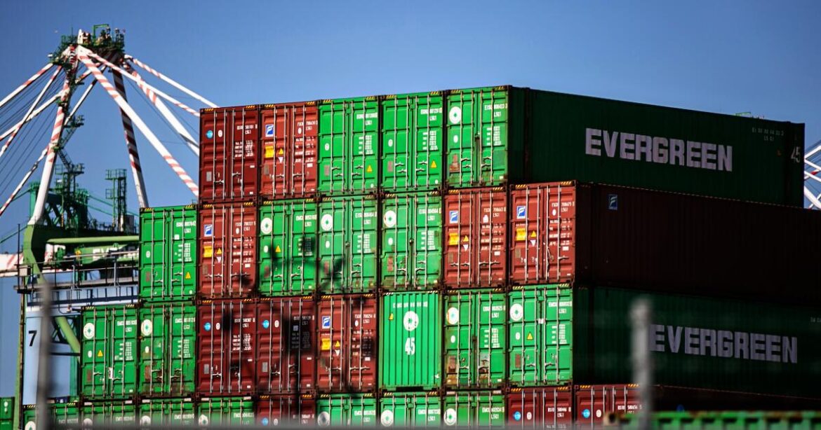 Urlhttps3a2f2fcalifornia times brightspot.s3.amazonaws.com2f7c2f8e2f5f7f9ef14890b7cd42f850bf.jpeg