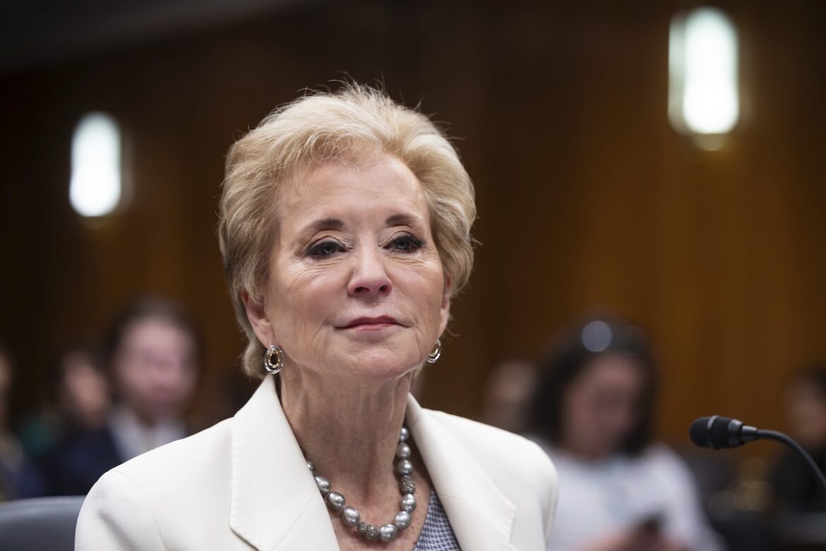 Linda mcmahon testified at us congress.jpg