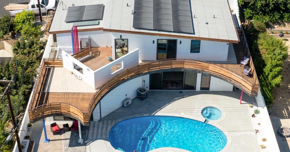 Urlhttps3a2f2fcalifornia times brightspot.s3.amazonaws.com2f242f5b2fc3796f6147c09ed19f590a2b.jpeg