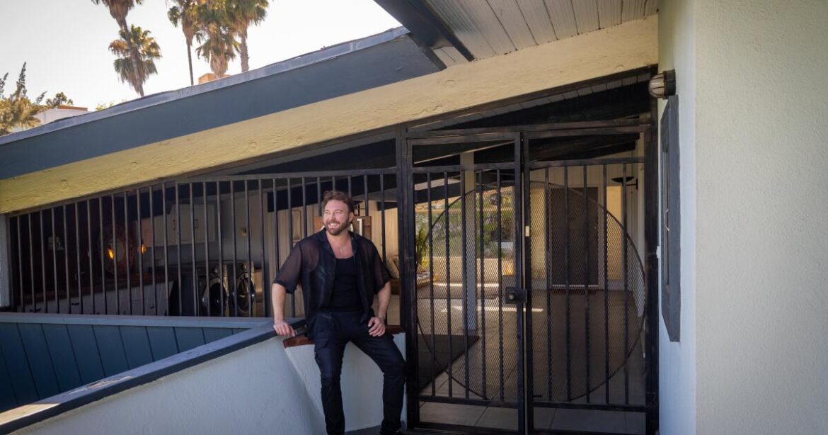 Urlhttps3a2f2fcalifornia times brightspot.s3.amazonaws.com2fd82fb92fa6133cf44e01b568936995d8.jpeg