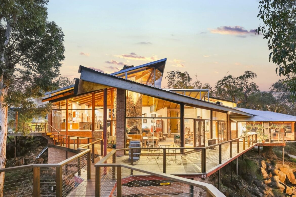 280 mundaring weir road bickley.jpg