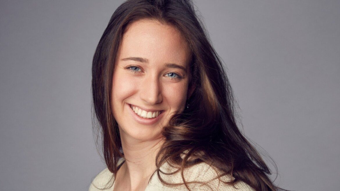 D4b0e85a338b1098d36cbe89599fa03fw c1897580905srd q80.jpg