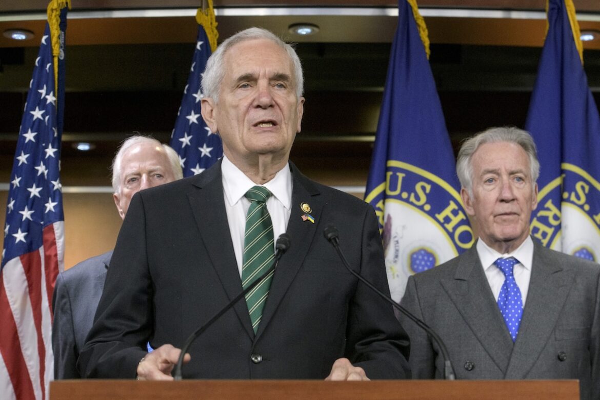 Lloyd Doggett House Ways and Means.jpg