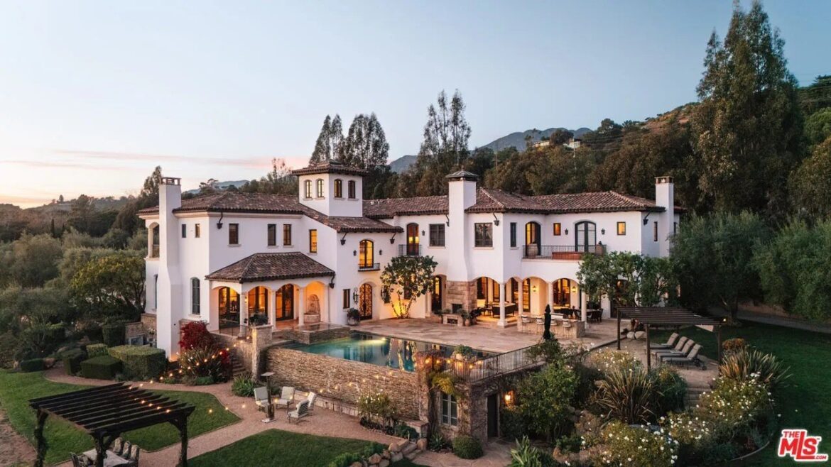 F7c6a6dc43a76e0e52c12e579a52418cw c3486345690srd q80.jpg