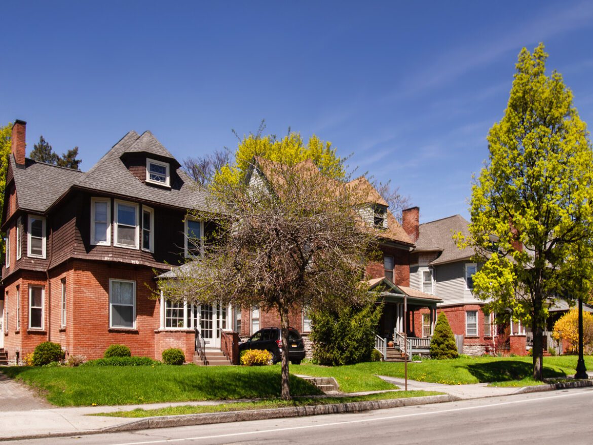 Shutterstock 1393752269.jpg