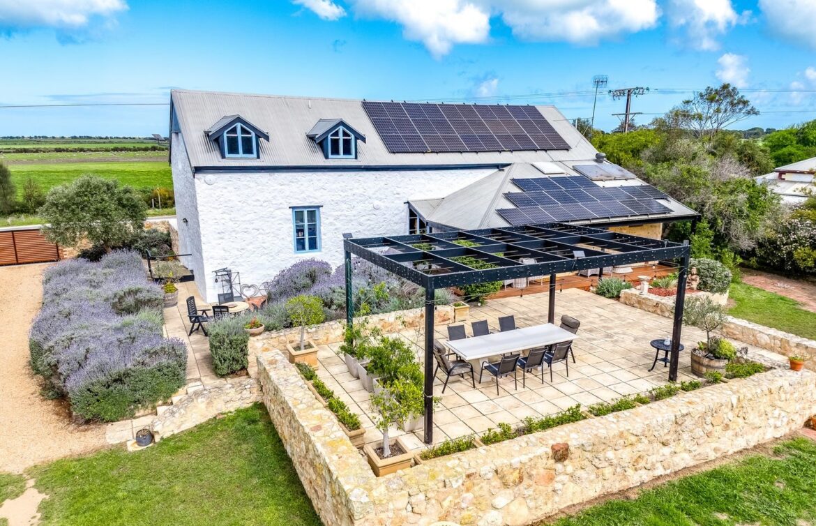 727 Randell Road Hindmarsh Island SA 7.jpg