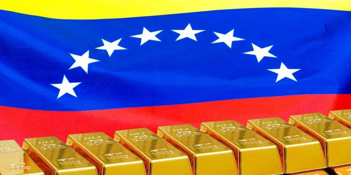 Gold bars in front of the venezuelan flag.jpg