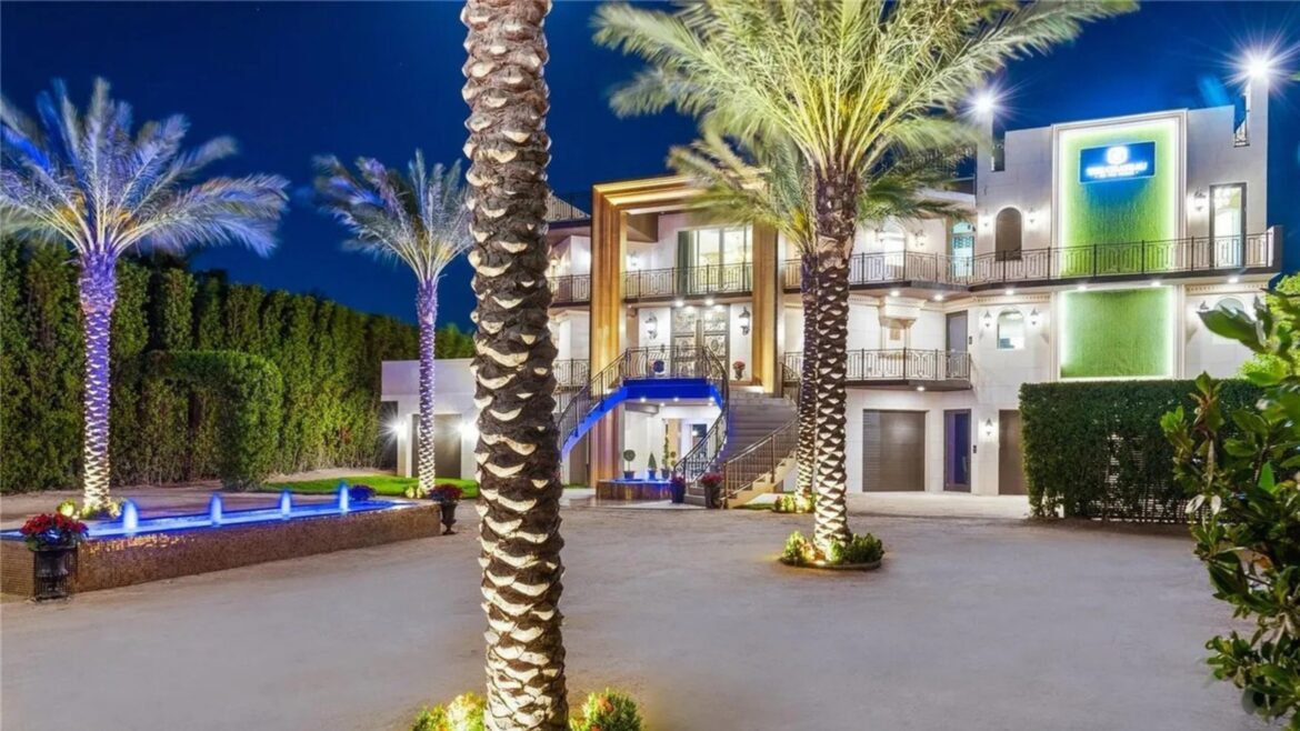 8abf91ae5335a06607f59ea85efe752cw c3406332050srd q80.jpg