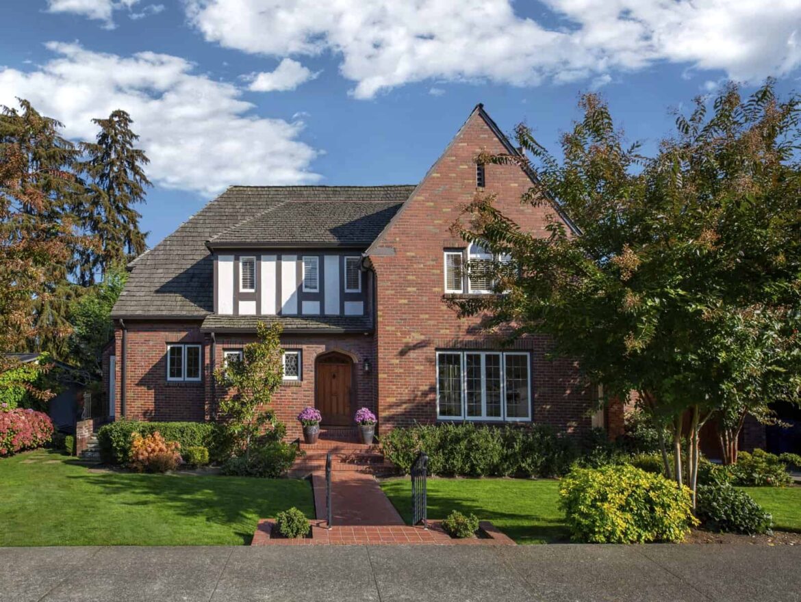 1414 Shenandoah Dr E Seattle WA Ext scaled.jpg