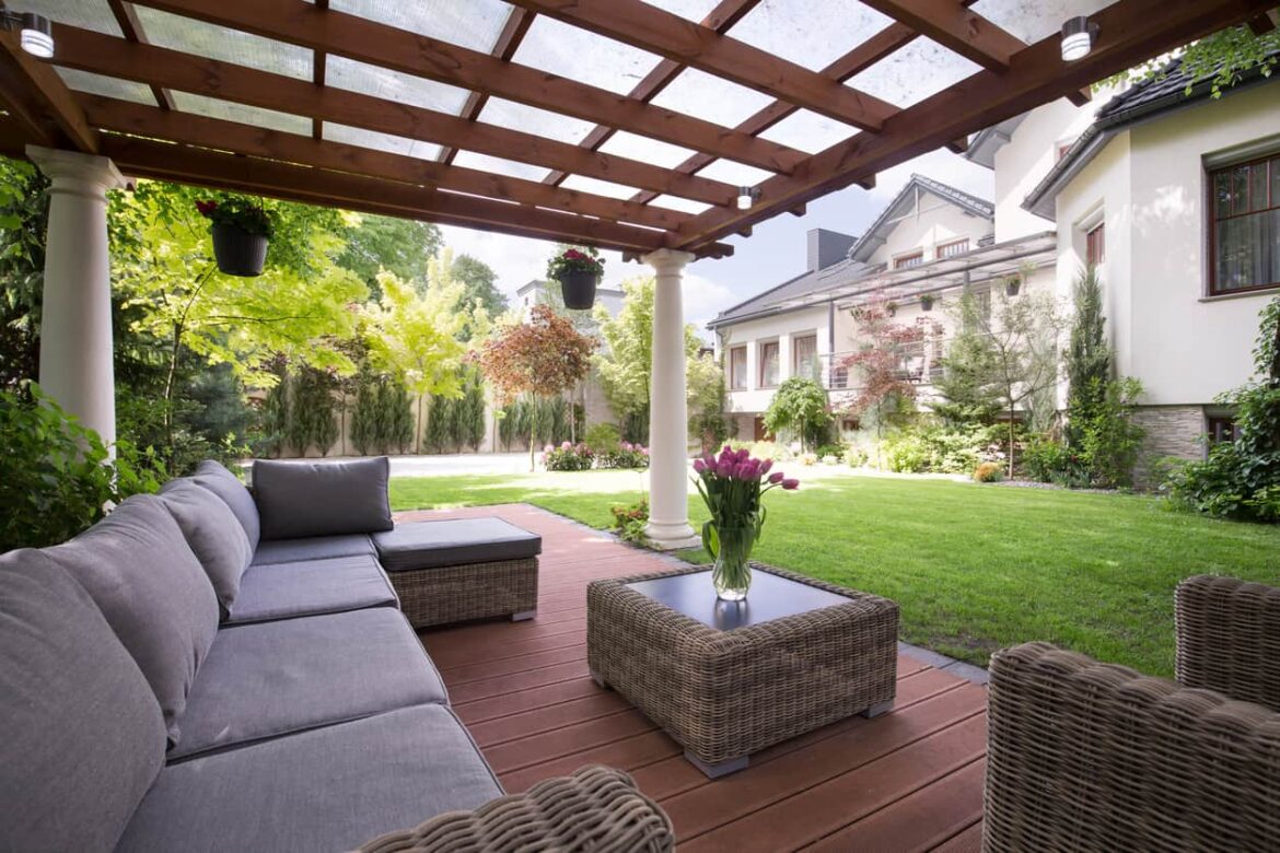 Outdoor couch.jpg