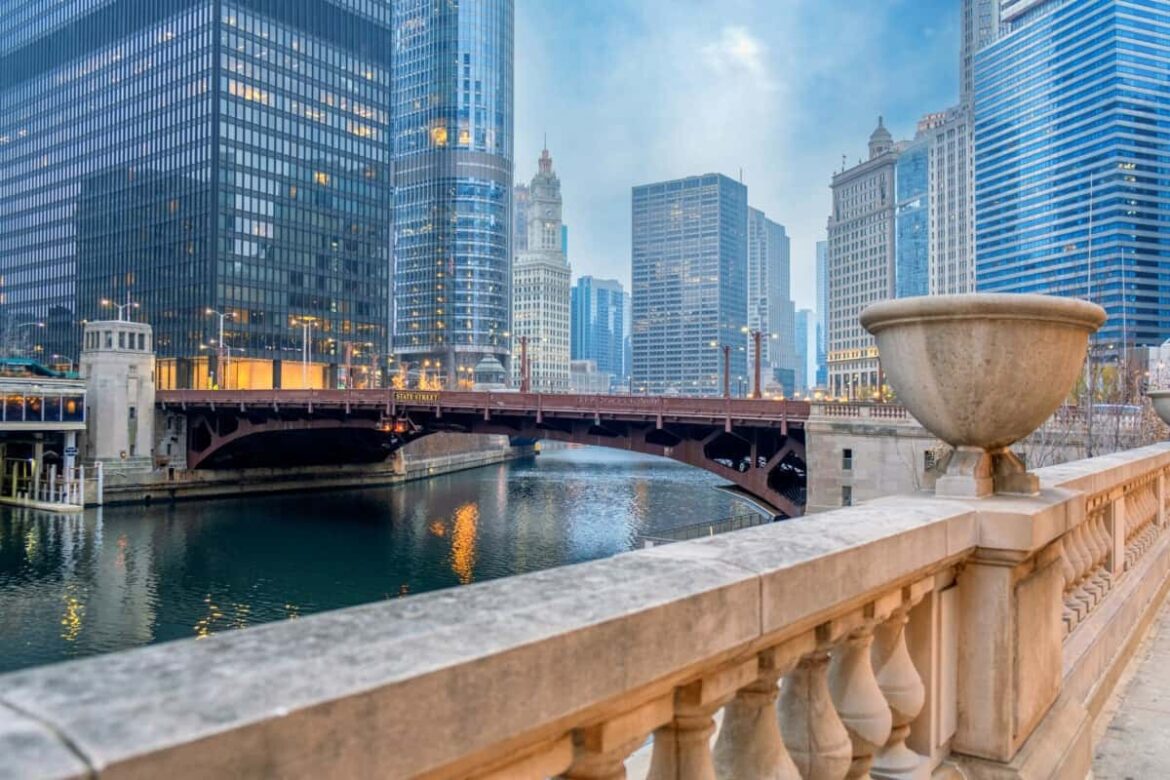 Chicago river.jpg