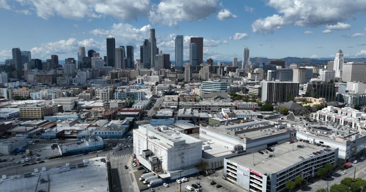 Urlhttps3A2F2Fcalifornia times brightspot.s3.amazonaws.com2F9e2F112F7a5abf9f48d8a7126dabf72c.jpeg
