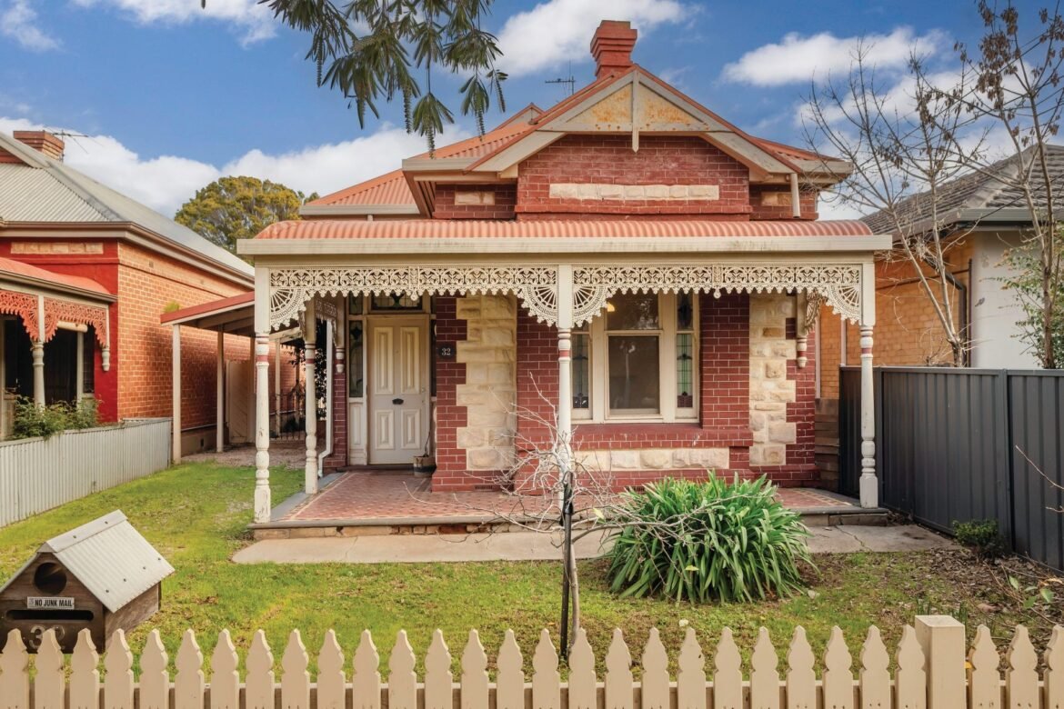 32 Henry Street Croydon.jpg
