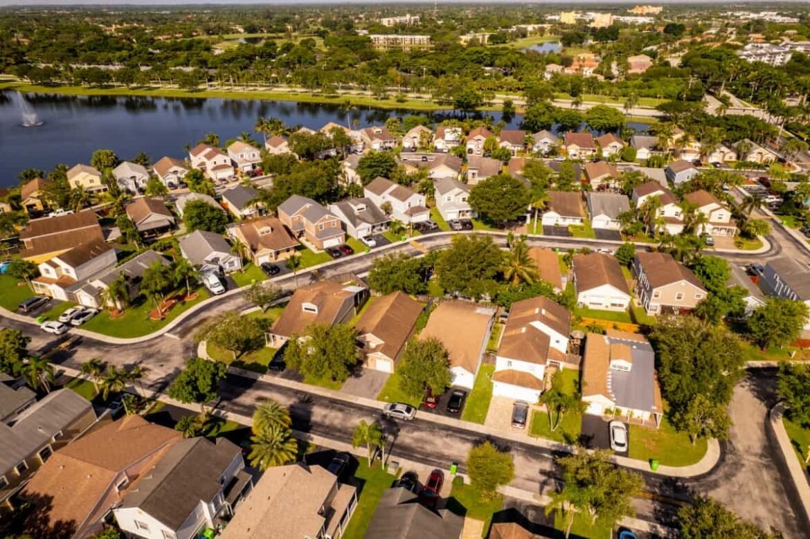 Aerial photo residential homes in Sunrise and Weston Florida.jpg